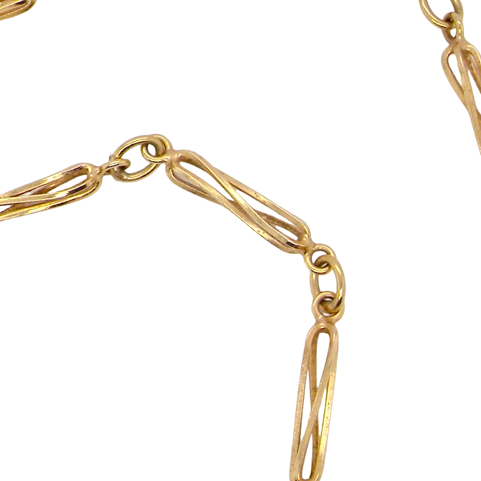 A pretty 9 carat gold neck chain. Each link is cage like design, with a slight twist 15x4mm close up