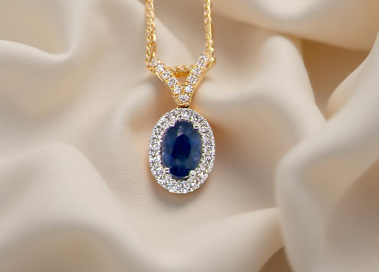 A pretty Sapphire and Diamond pendant