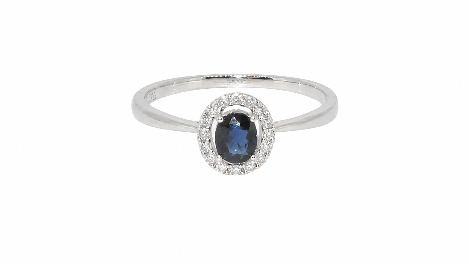 A sapphire & diamond cluster ring