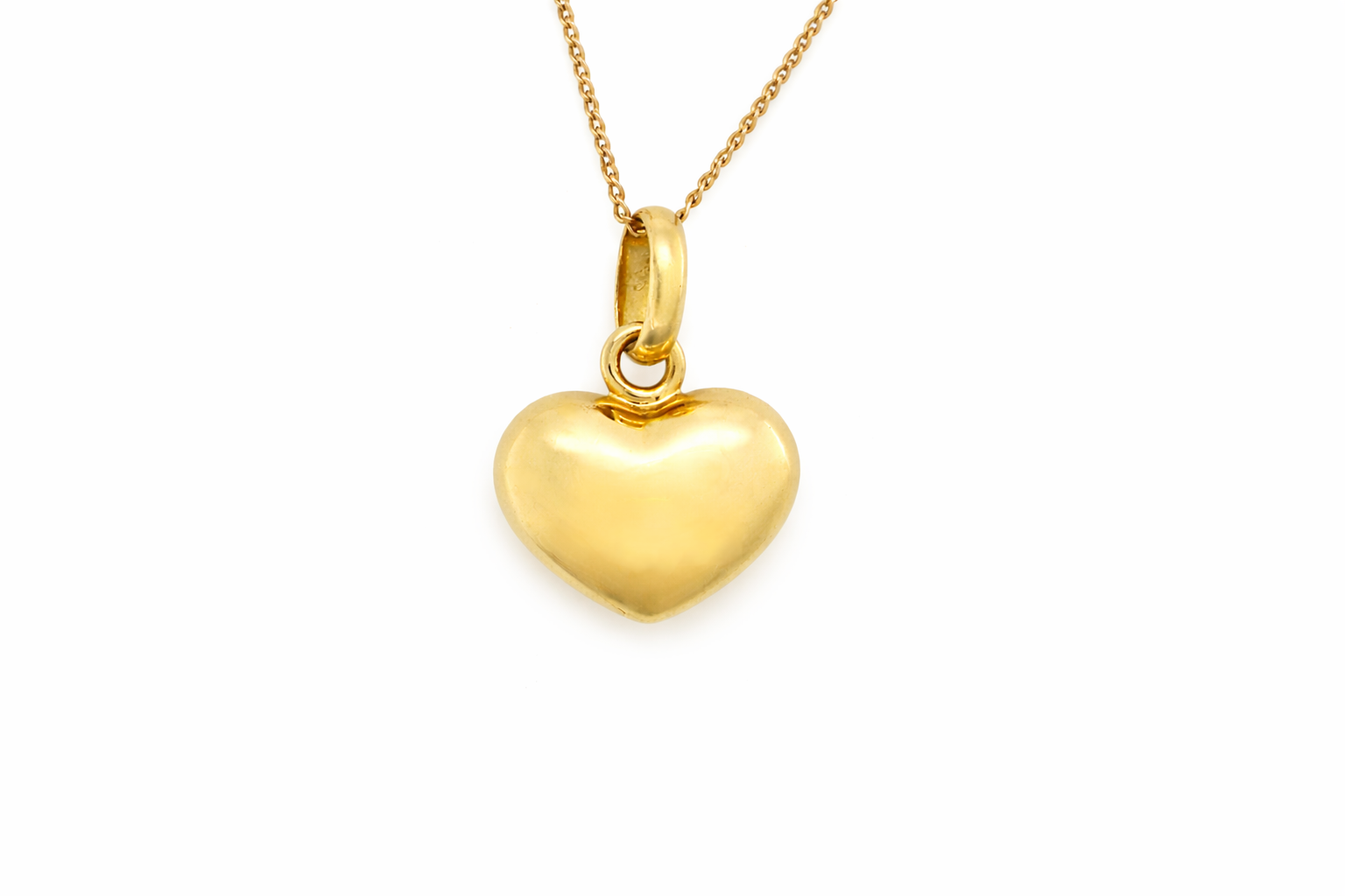 A simple yet elegant heart shaped pendant by Links