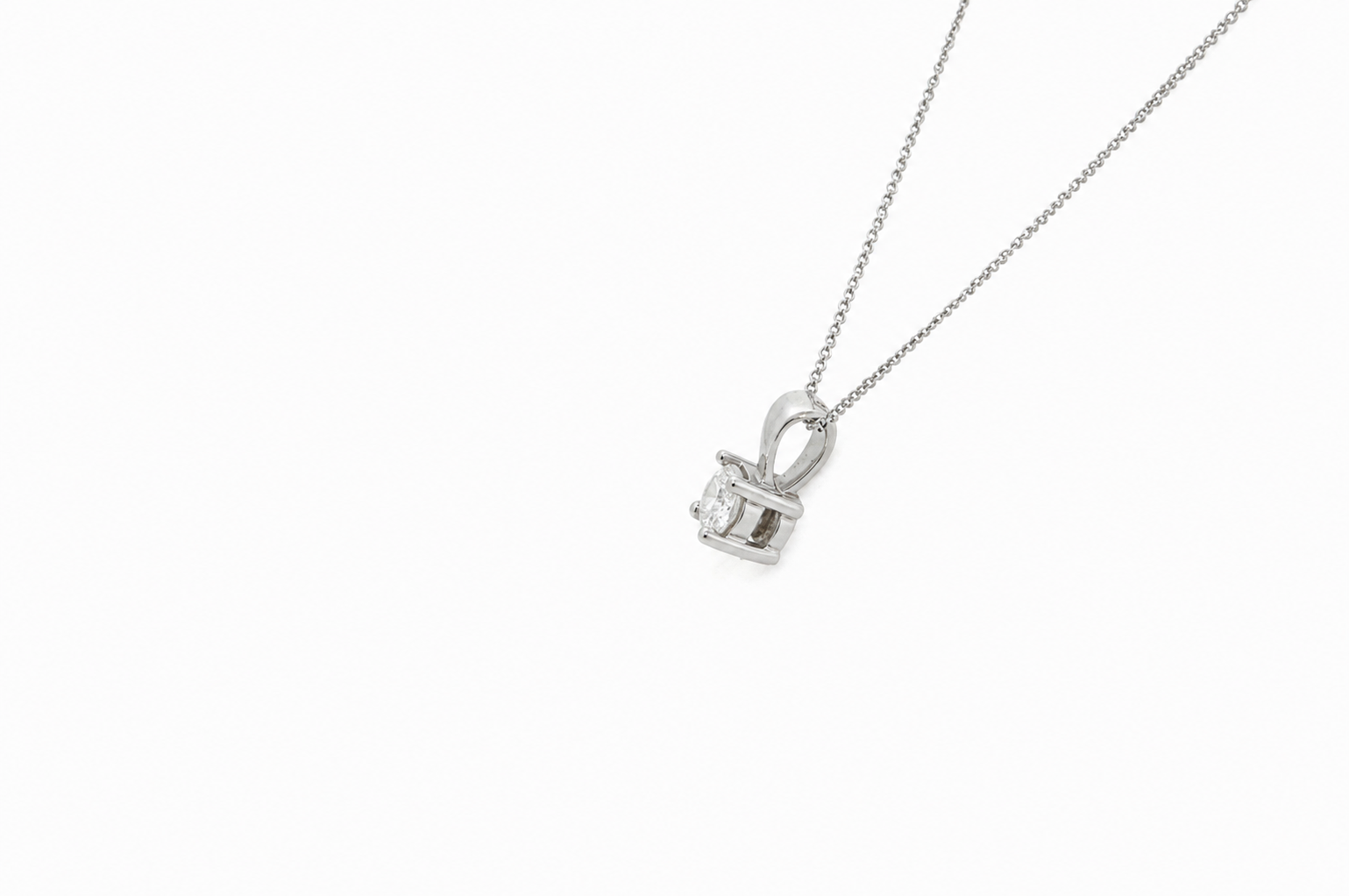 Side view of a diamond pendant