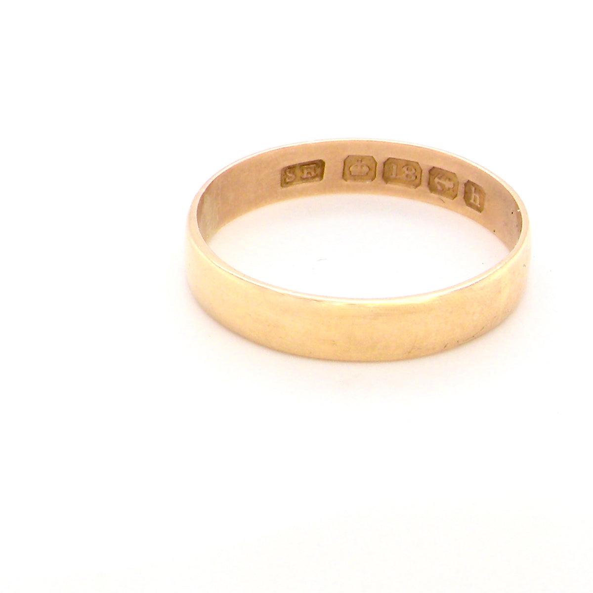 A traditional 18 carat gold wedding ring.
A flat to a slight D shape profile, width Weight 2.2grams.
