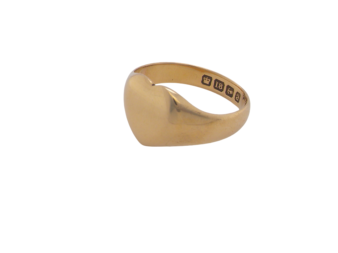 A very unusual signet ring, hallmarked in Birmingham in 1900.
The head is heart shaped and measures 11x10mm.