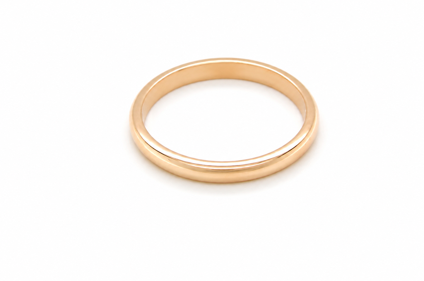 A vintage 18 carat gold* wedding ring. Narrow 2mm width, D shape profile