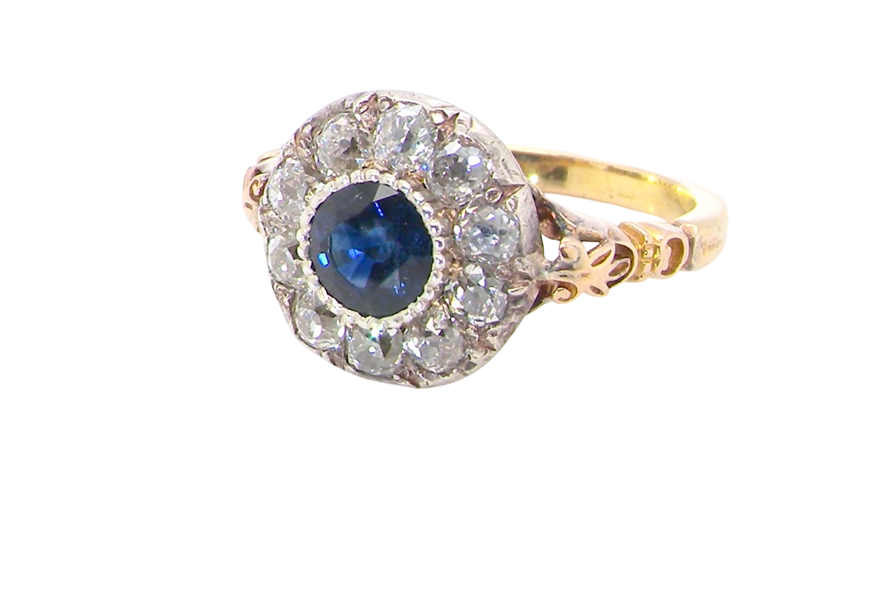 A vintage Sapphire and Diamond ring early 20th century
