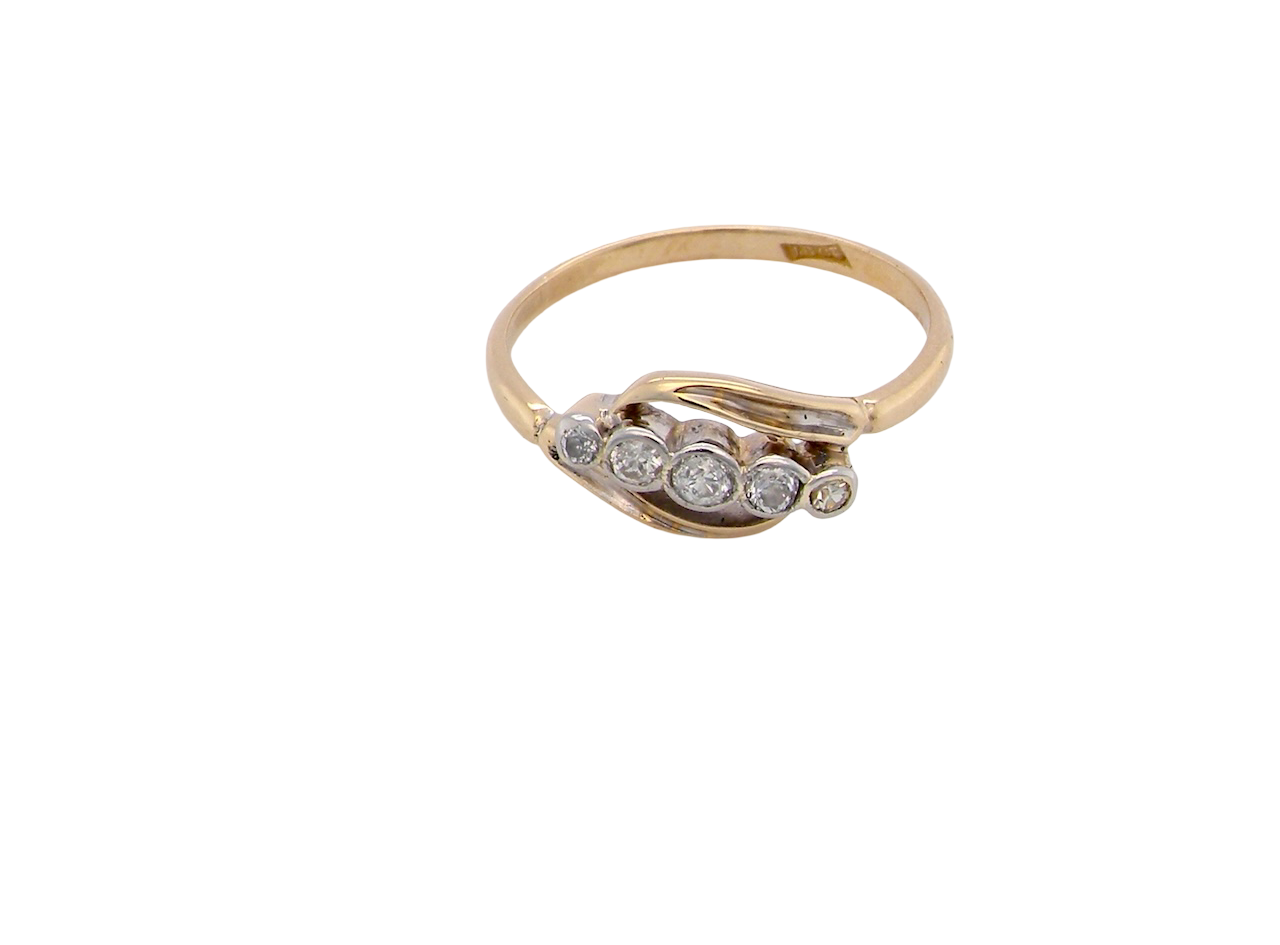 A vintage cross over style ring. Set with five old brilliant cut white diamonds. Centre stone 3mm, each side 2.4mm, each end 1.5mm.