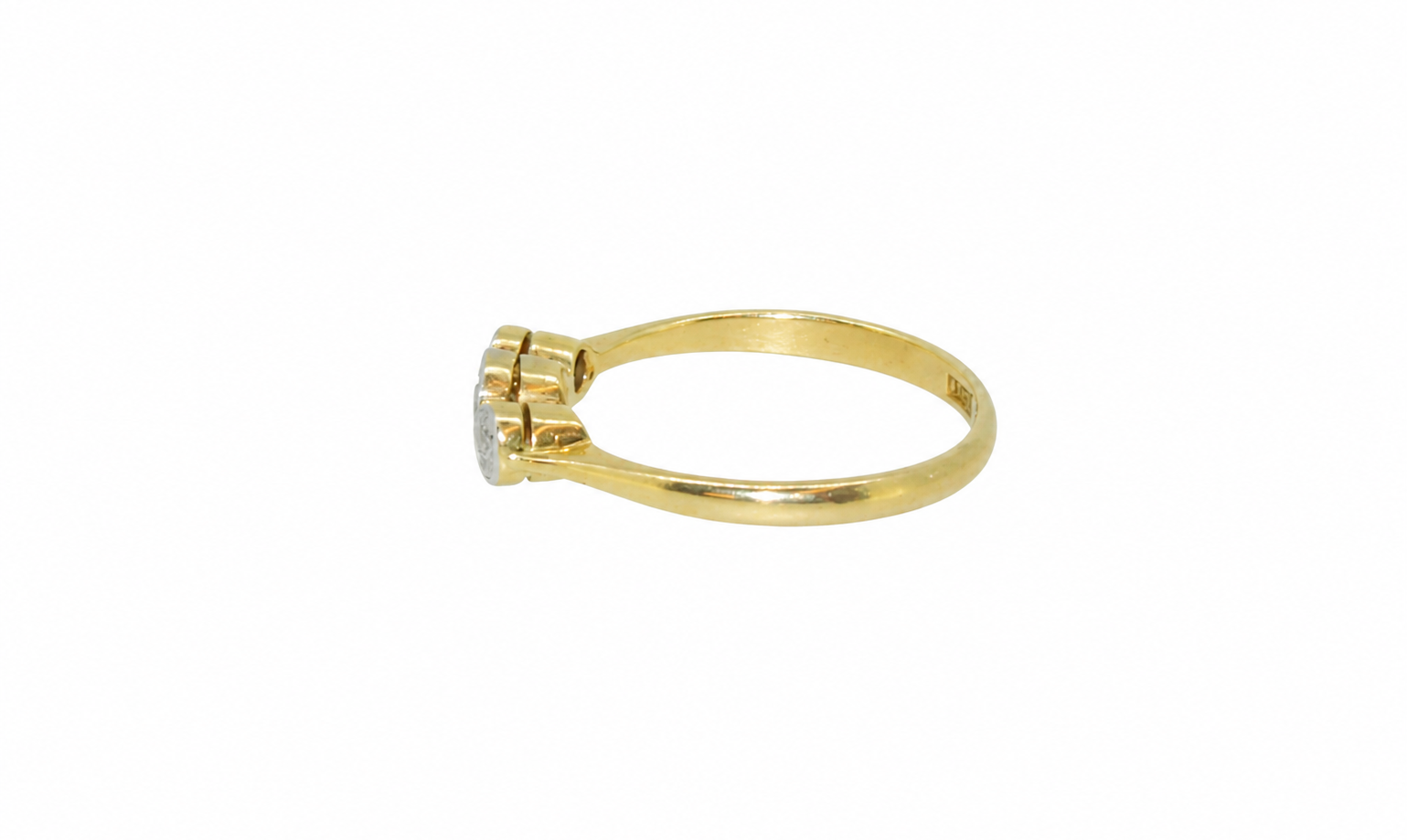 A vintage trilogy ring side view