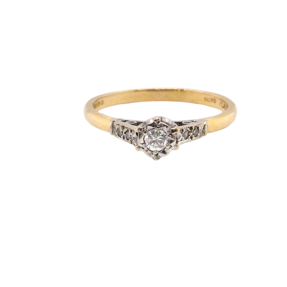 A vintage solitaire Diamond Ring