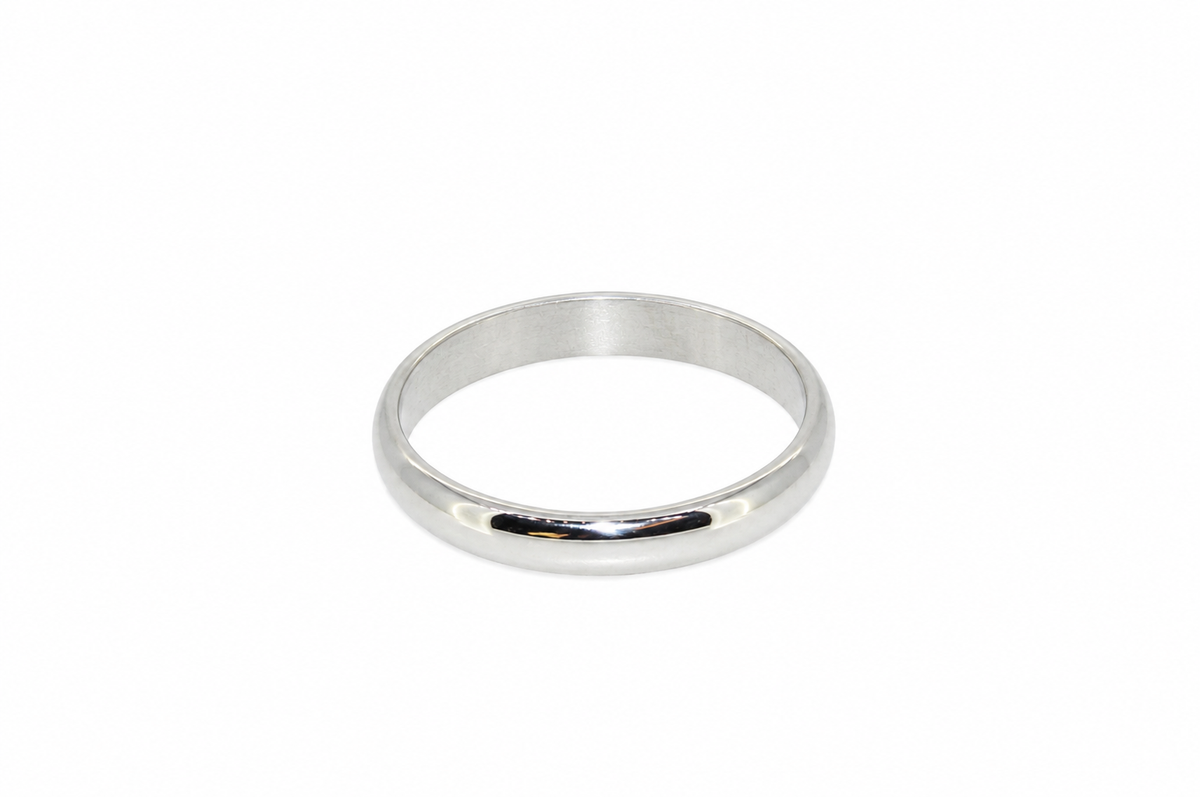 A 3mm 9ct white gold wedding band