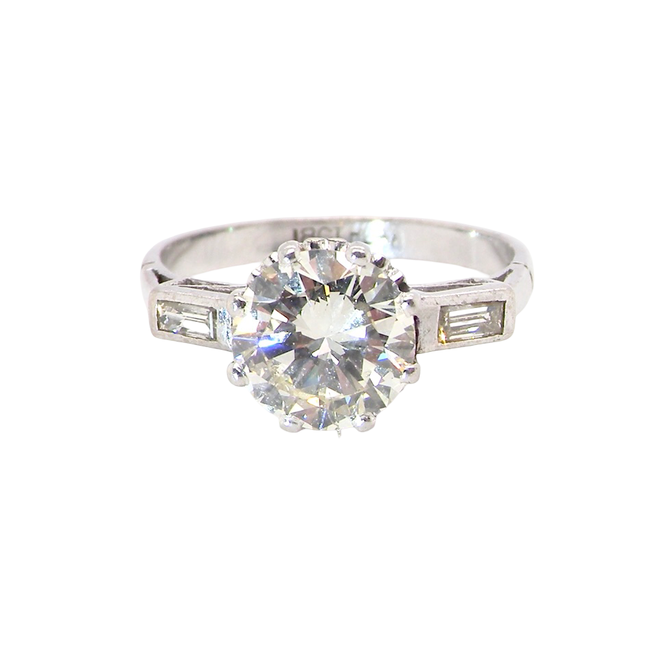 An Art Deco solitaire ring showcasing a 1.75 carat diamond