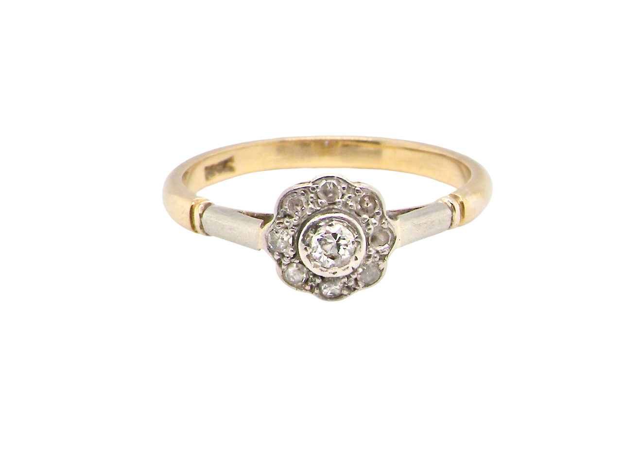 An Early 20th Century Diamond Daisy Cluster Ring – Platinum & 18ct Gold