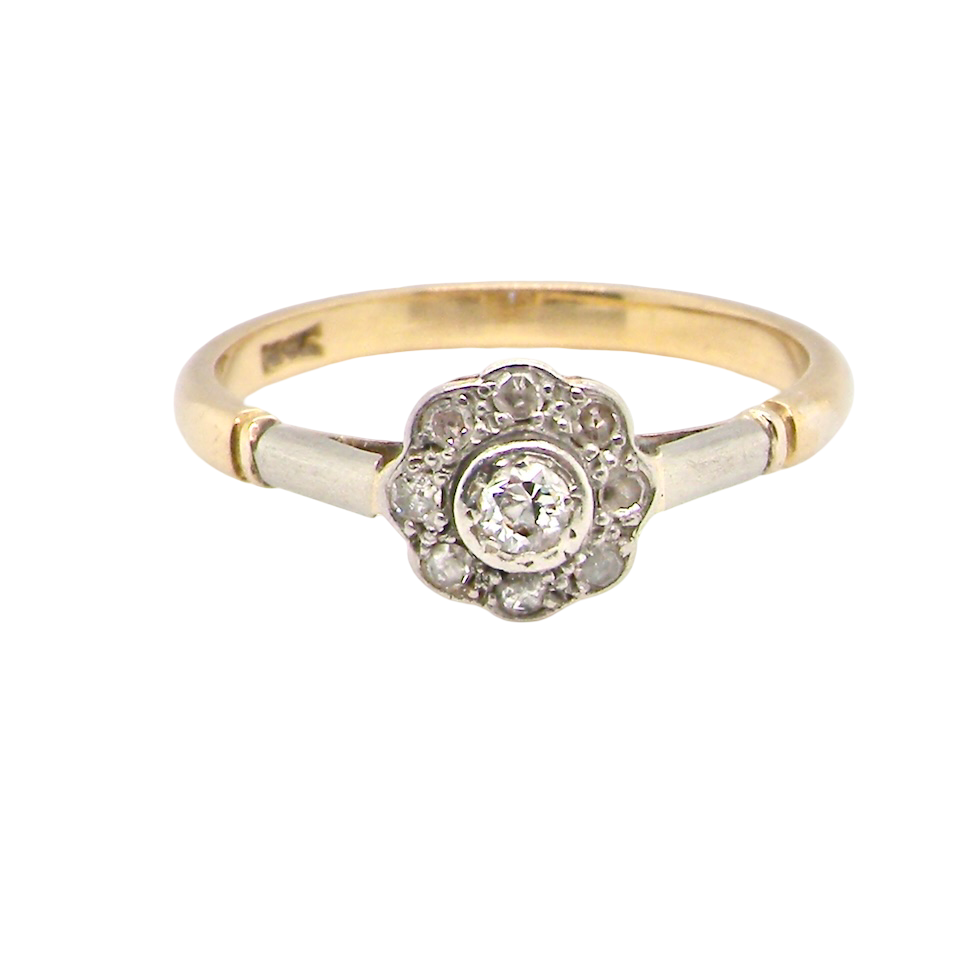An Early 20th Century Diamond Daisy Cluster Ring – Platinum & 18ct Gold