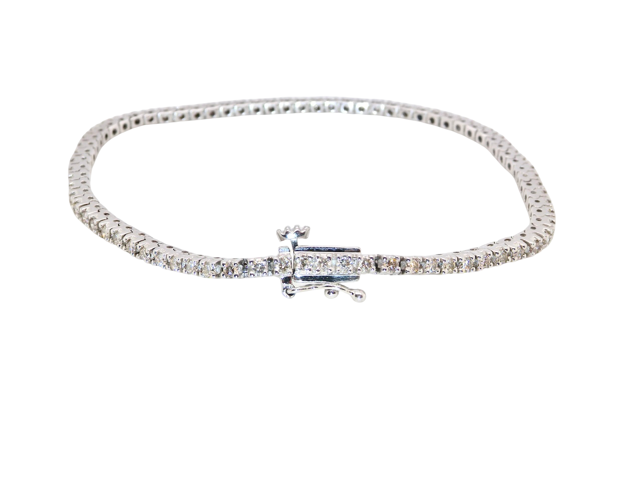 An Ever-Popular Classic: Diamond Line Bracelet