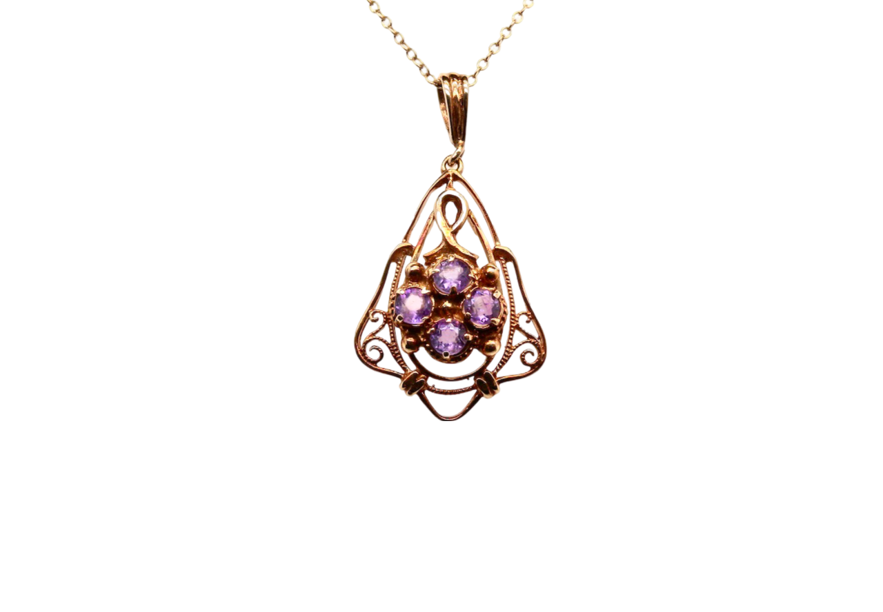 An antique style amethyst pendant