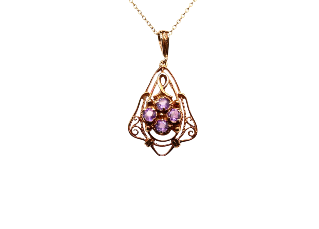 An antique style amethyst pendant