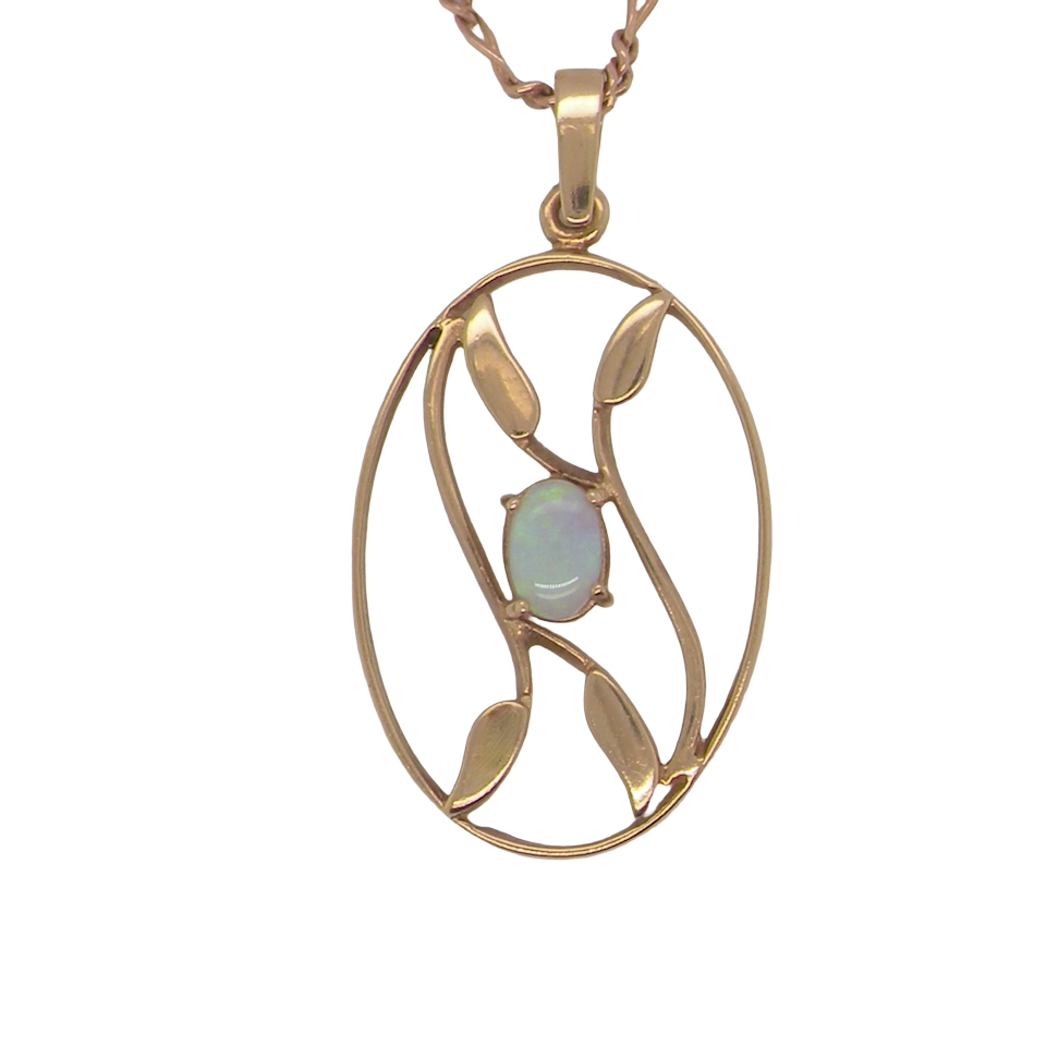An elegant Art Deco style pendant