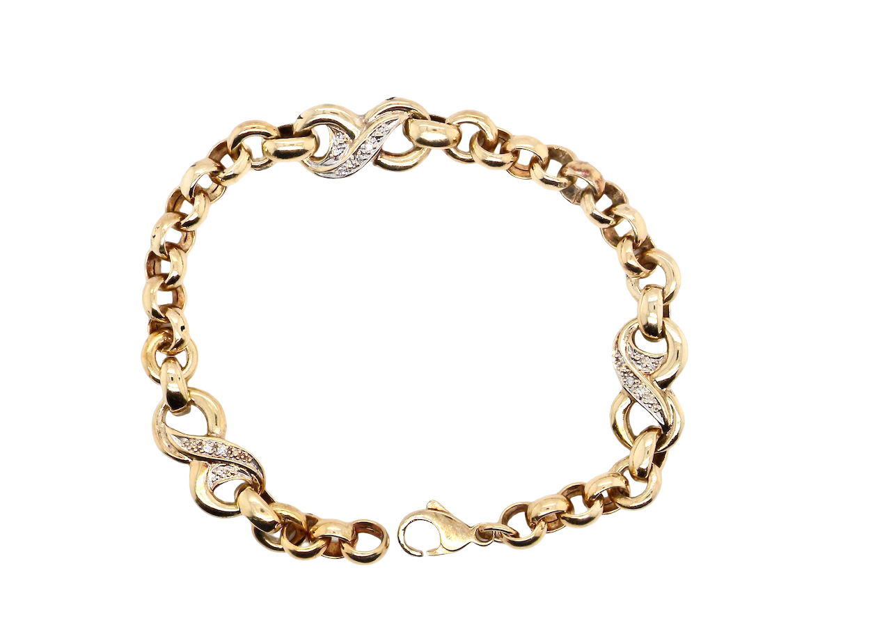 An elegant and wearable 9 carat gold bracelet featuring distinctive diamond-set “kiss” style links, beautifully balanced with classic belcher connectors.