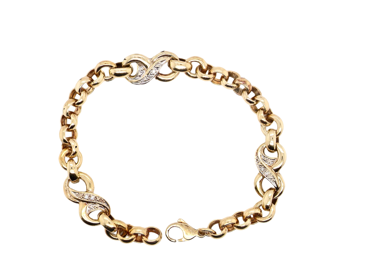 An elegant and wearable 9 carat gold bracelet featuring distinctive diamond-set “kiss” style links, beautifully balanced with classic belcher connectors.