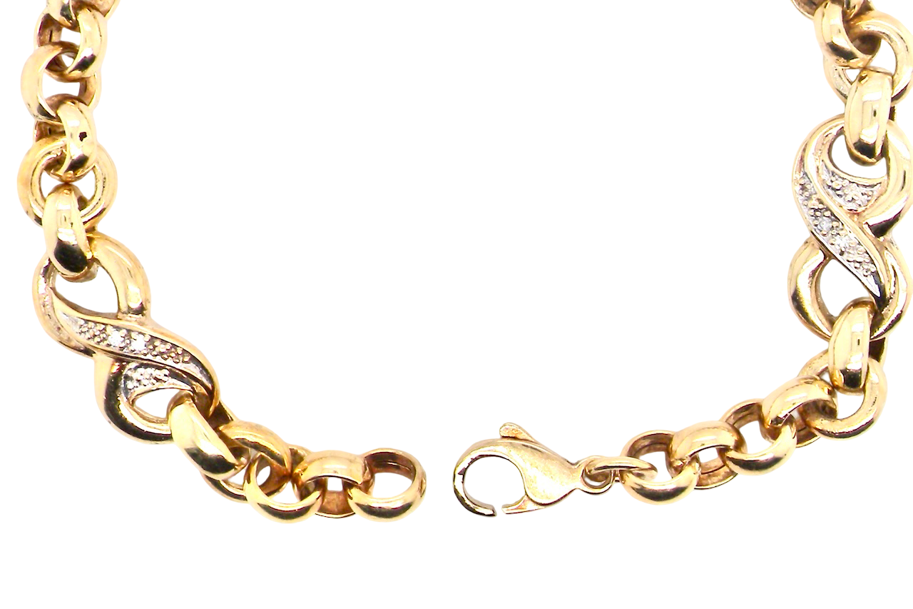 An elegant and wearable 9 carat gold bracelet featuring distinctive diamond-set “kiss” style links, beautifully with classic belcher connectors.