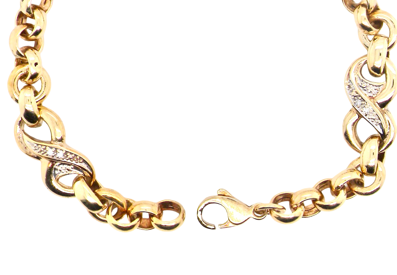 An elegant and wearable 9 carat gold bracelet featuring distinctive diamond-set “kiss” style links, beautifully with classic belcher connectors.