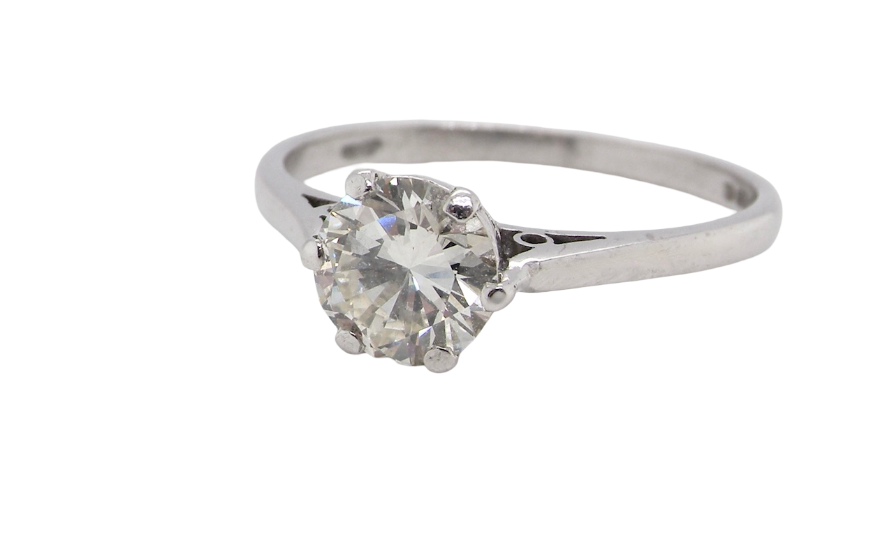 An elegant single-stone solitaire ring set with an exceptional brilliant-cut white diamond, estimated at approximately 0.91 cts