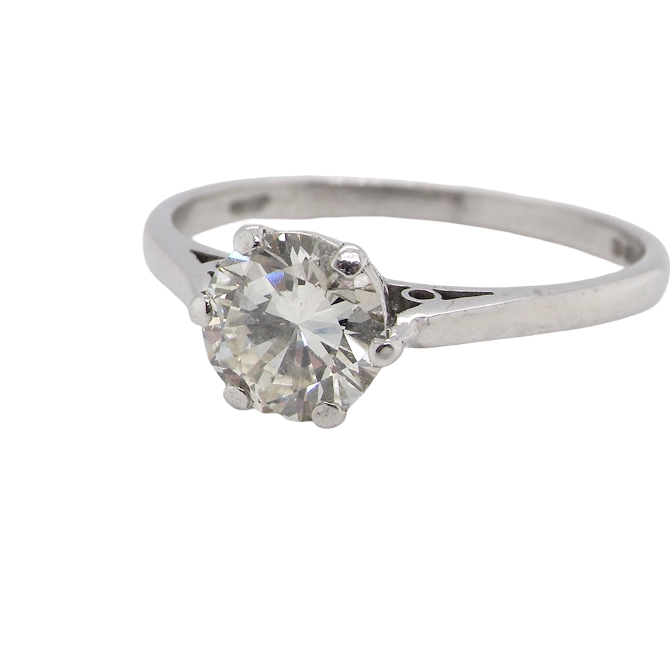 An elegant single-stone solitaire ring set with an exceptional brilliant-cut white diamond, estimated at approximately 0.91 cts