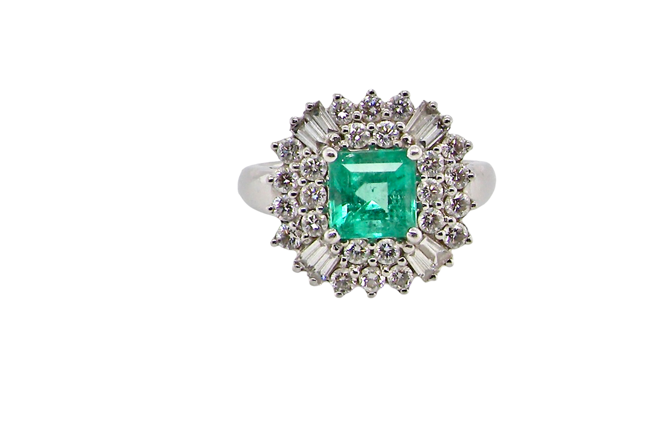An exceptional Emerald and Diamond cluster ring
