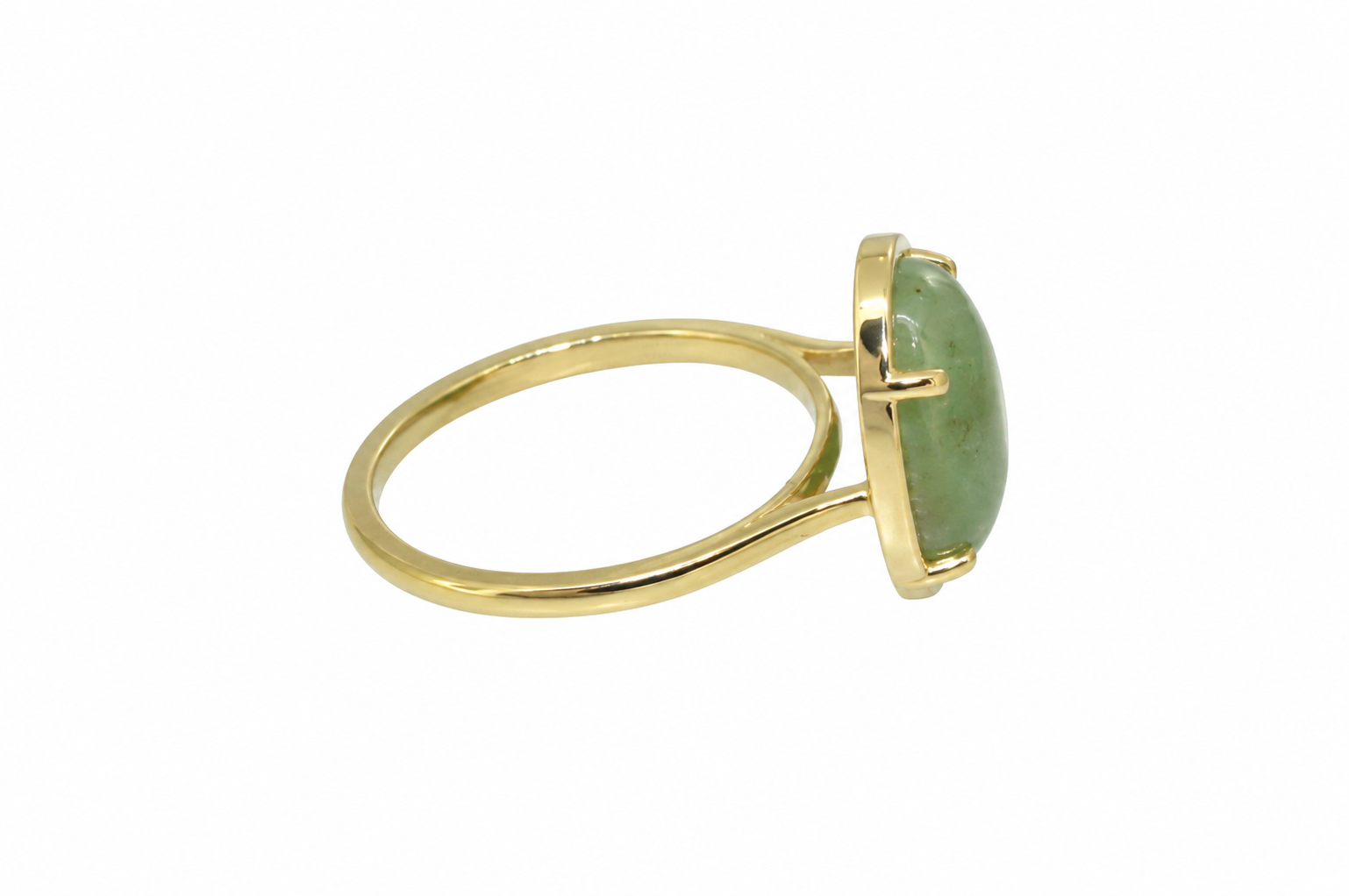 An oval jade nephrite ring side view