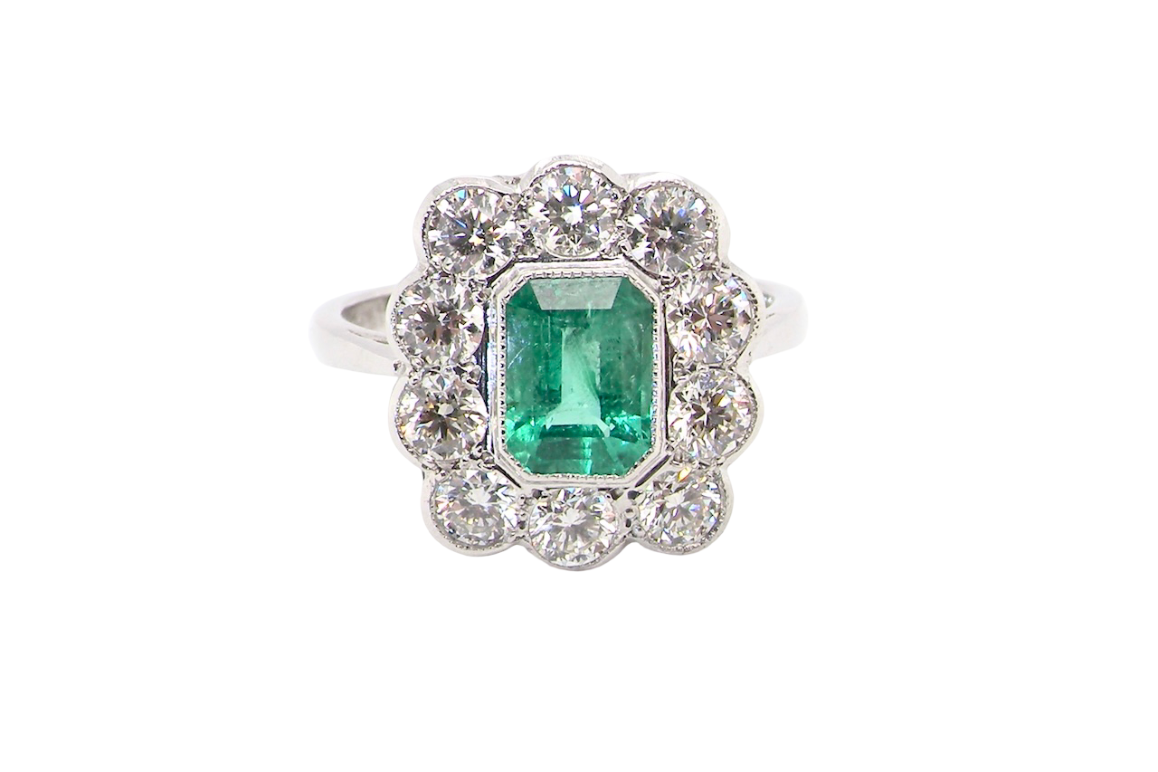 /A fabulous Emerald and Diamond ring