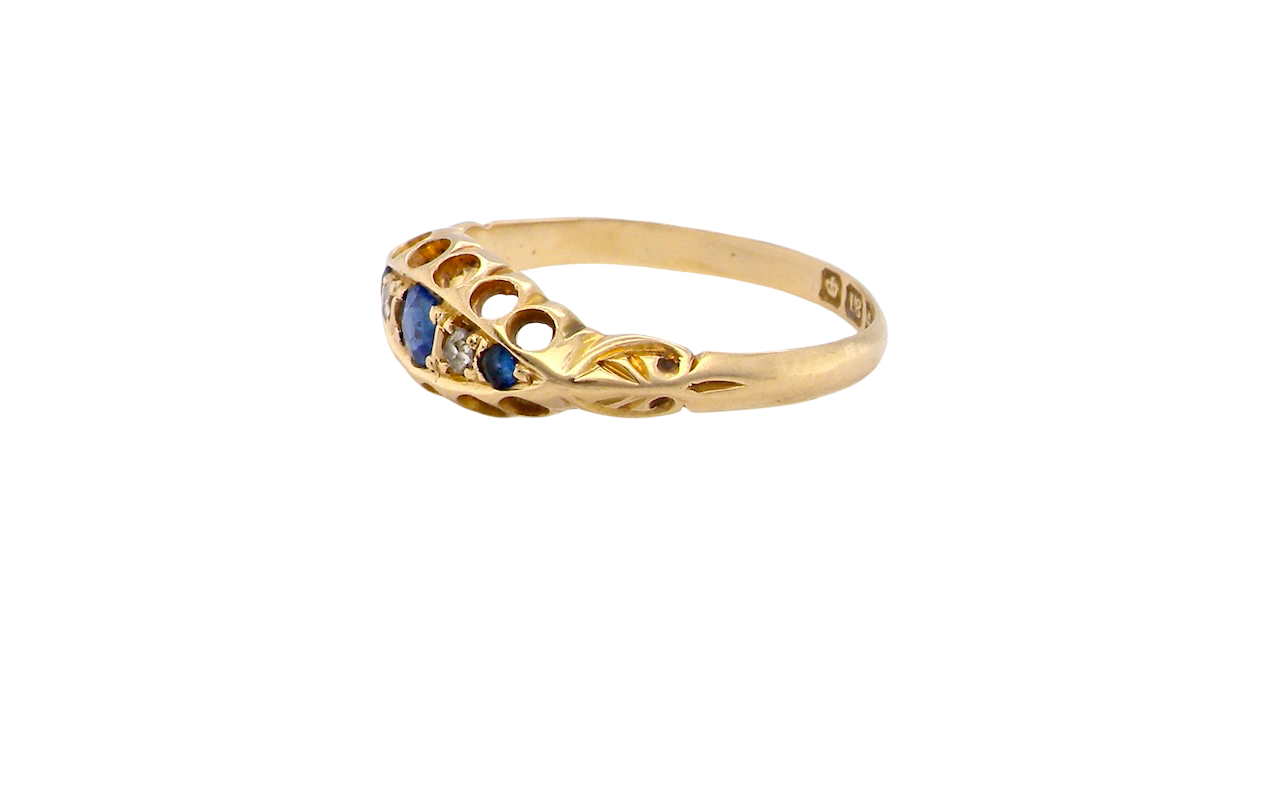 An Antique Sapphire & Diamond Ring