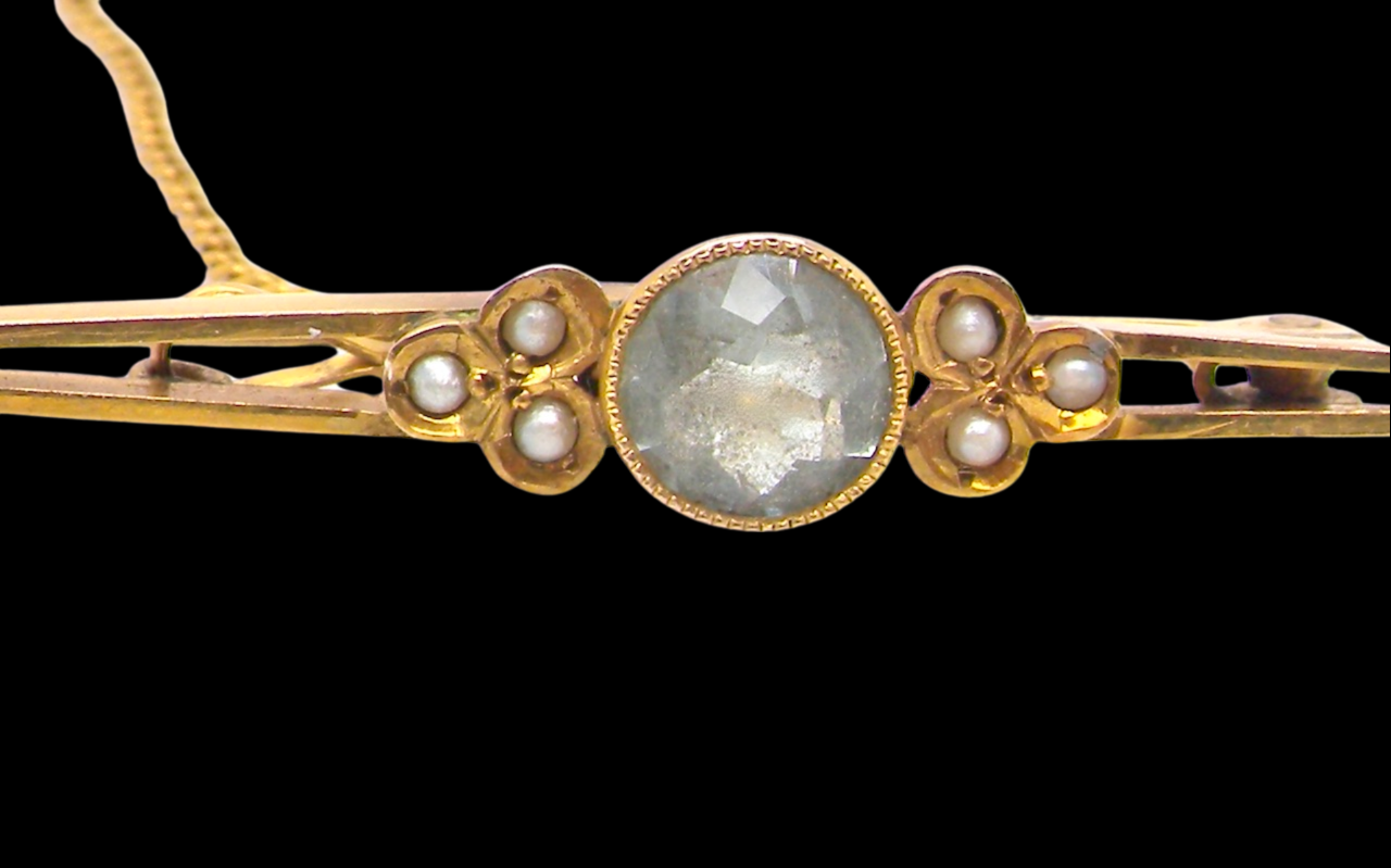 aquamarine bar brooch