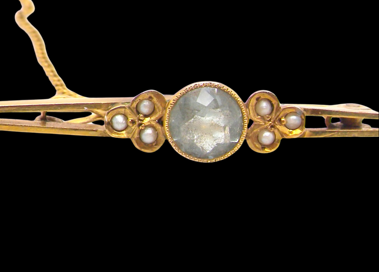 aquamarine bar brooch