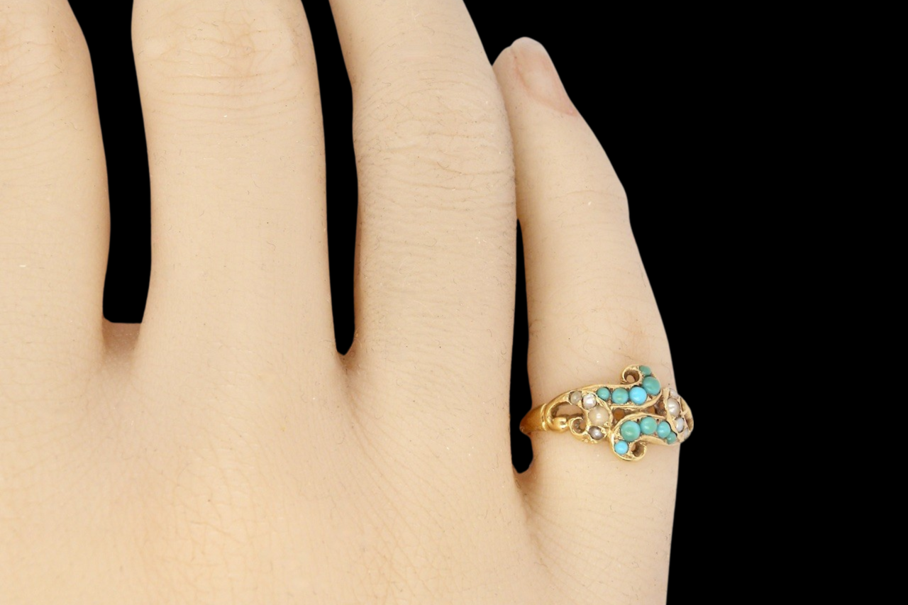 Pretty vintage turquoise ring
