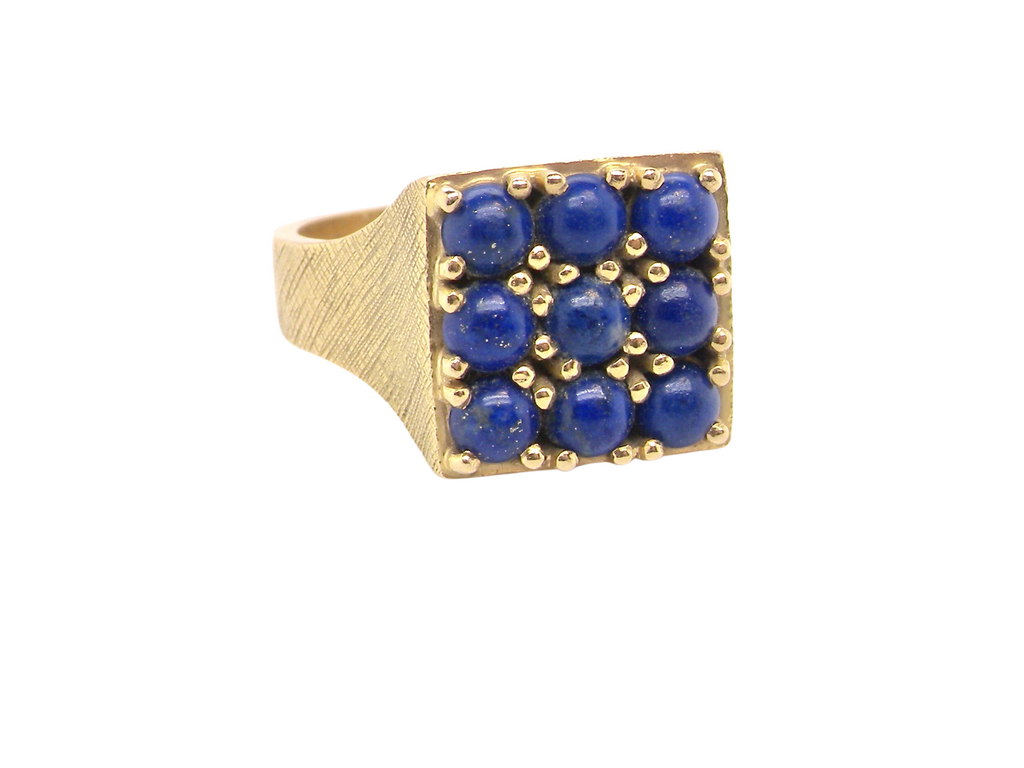 A lapis lazuli  ring