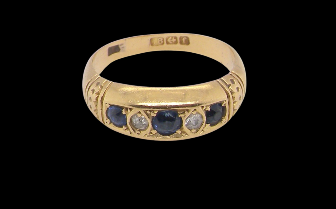 Edwardian  18 carat gold sapphire and diamond ring