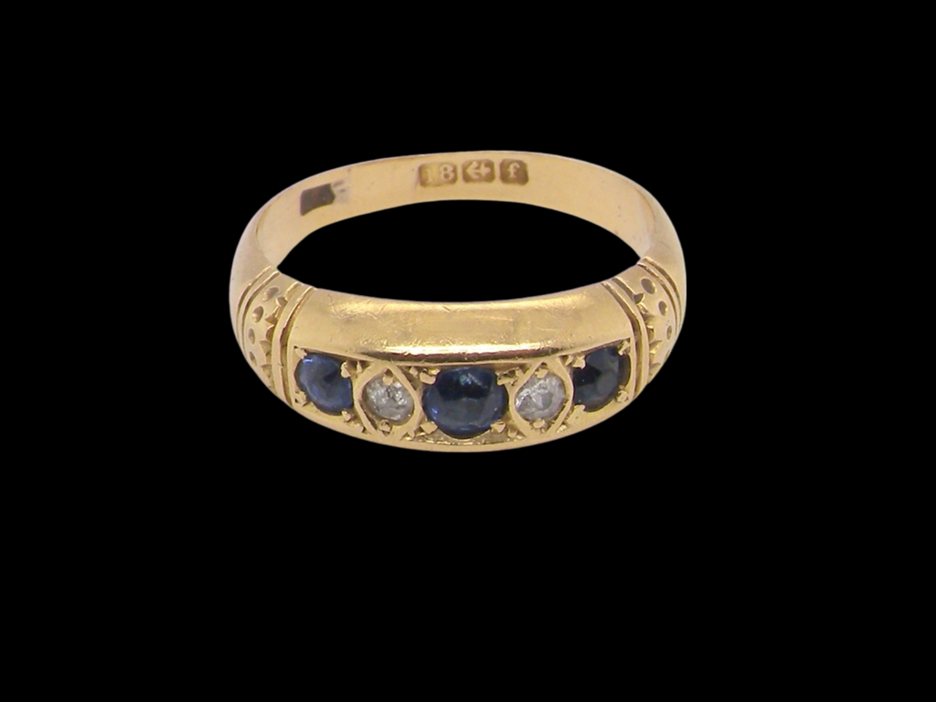 Edwardian  18 carat gold sapphire and diamond ring