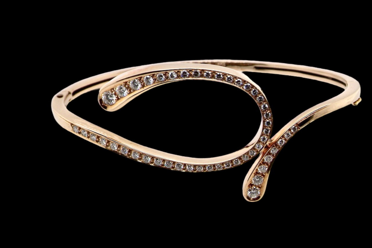 14 carat gold diamond loop bangle