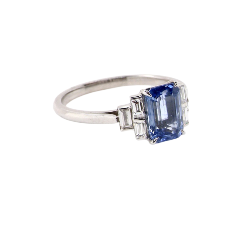 sapphire and diamond ring