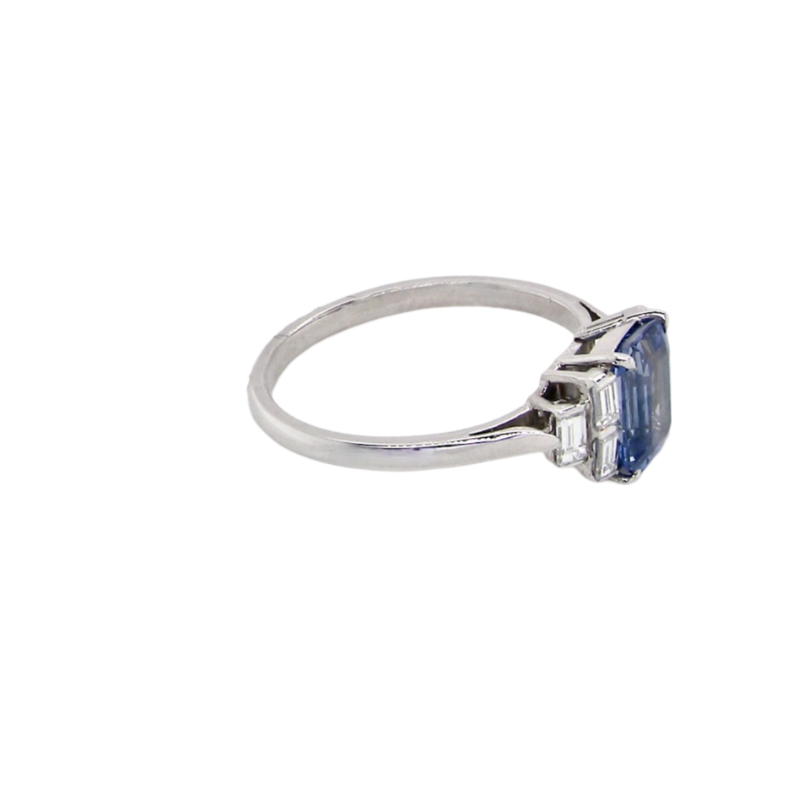 side view sapphire and diamond ring