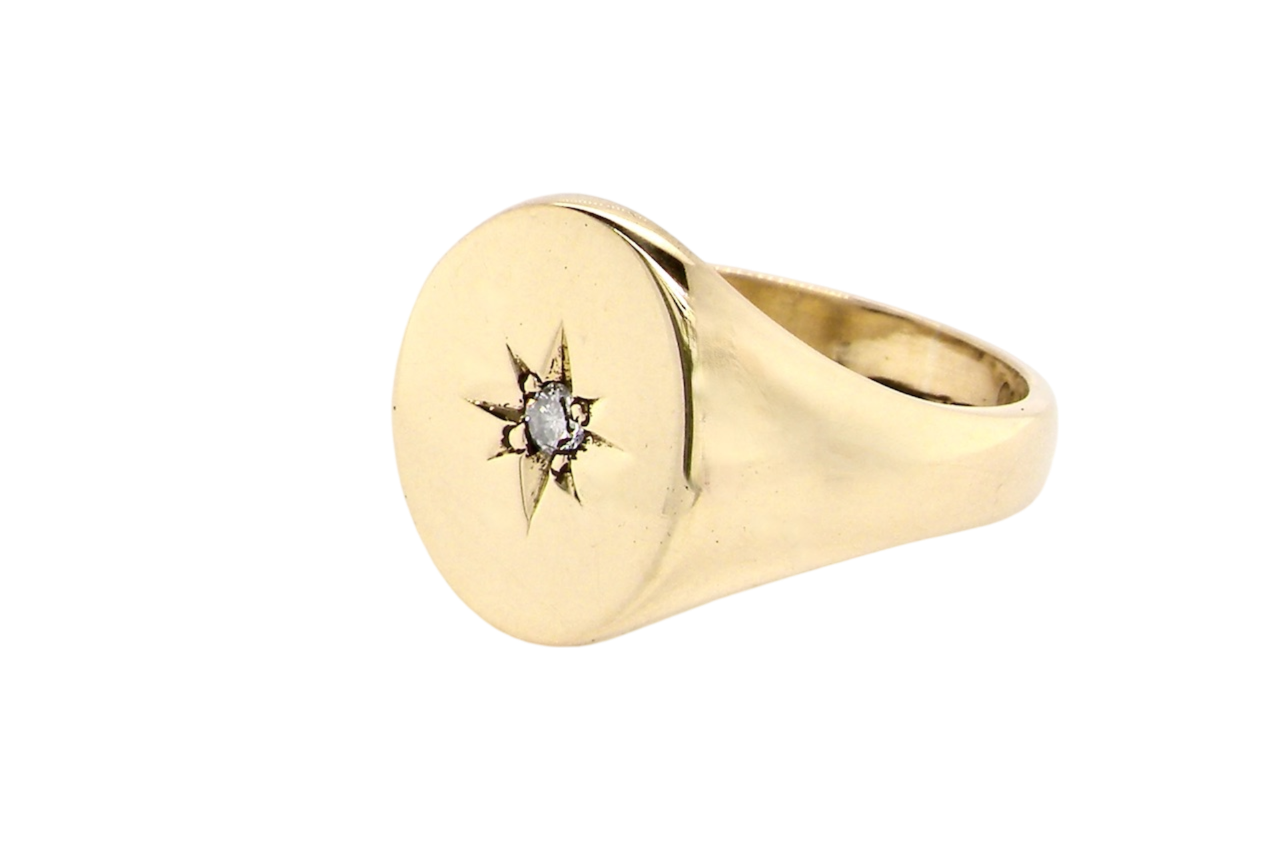 A man's 18 carat gold signet ring