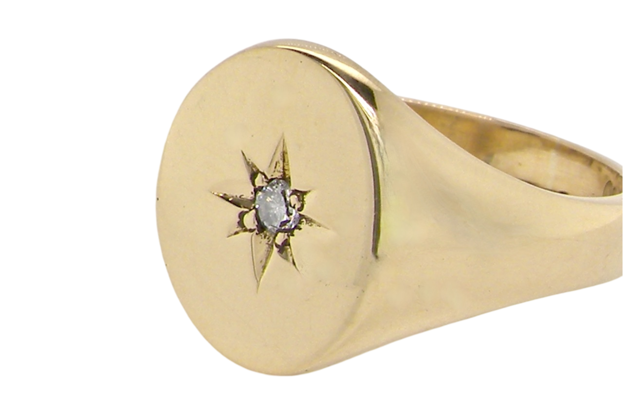 18 carat gold signet ring