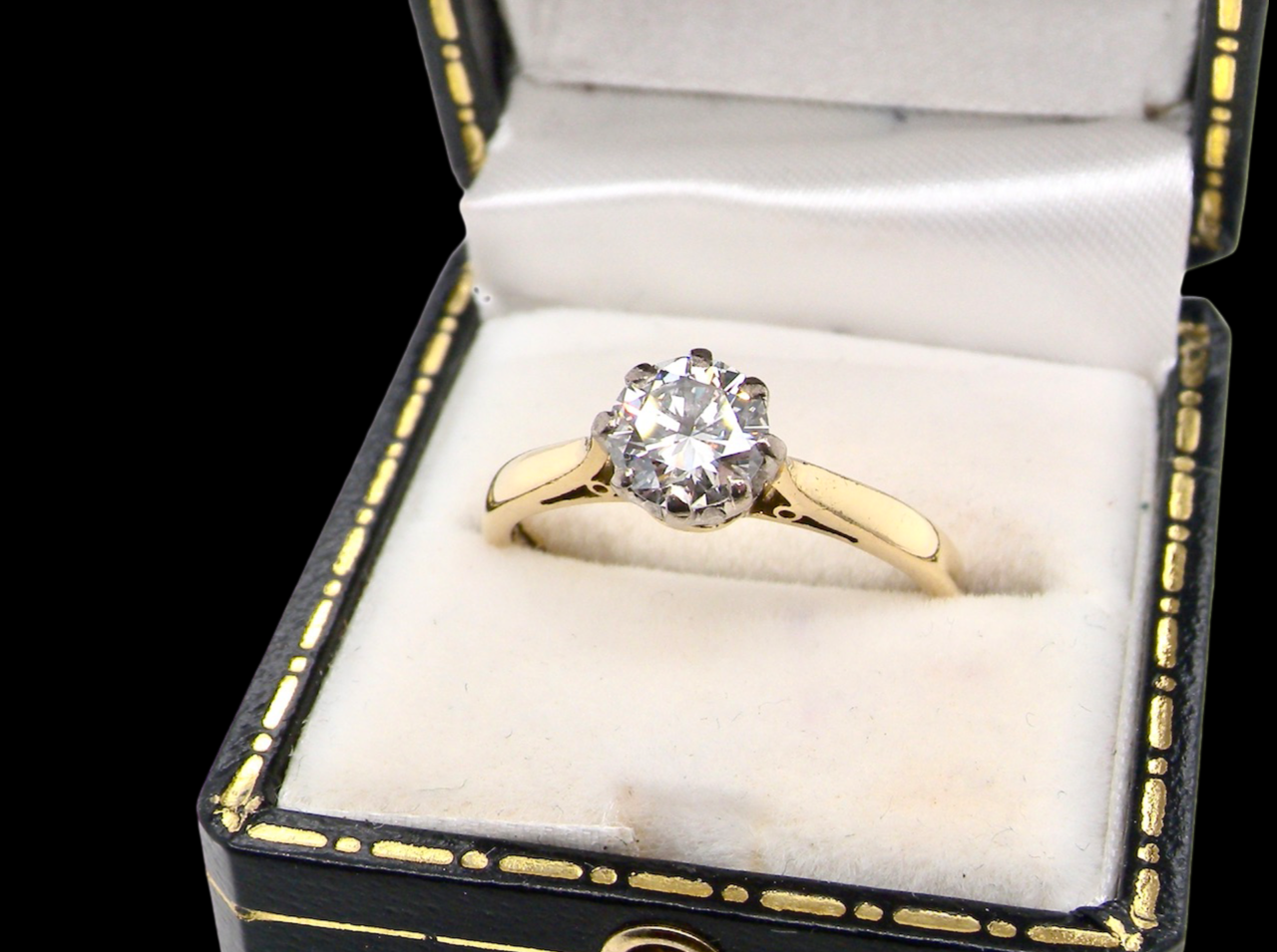 classic Solitaire Diamond Ring