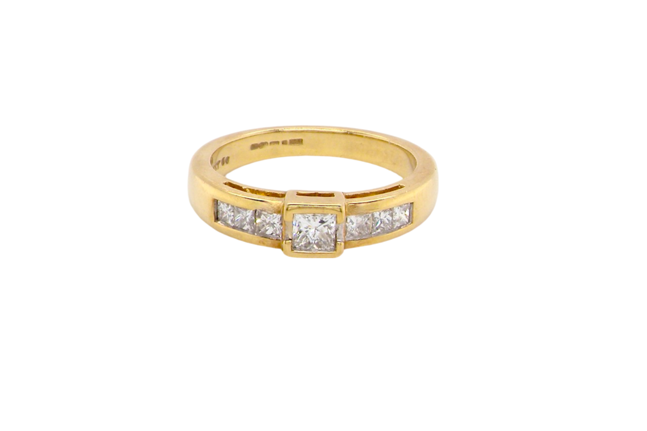 A modern Diamond Ring