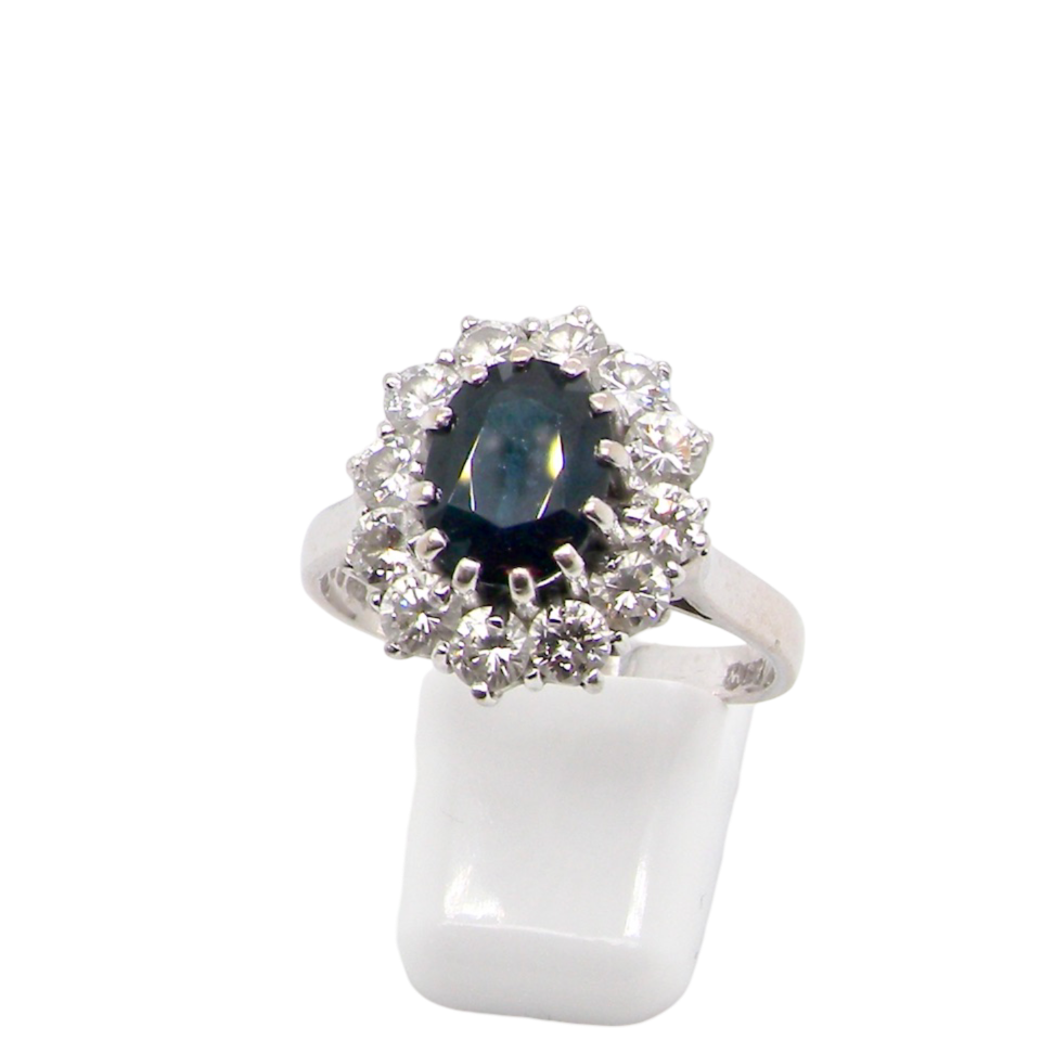 white gold sapphire and diamond cluster ring