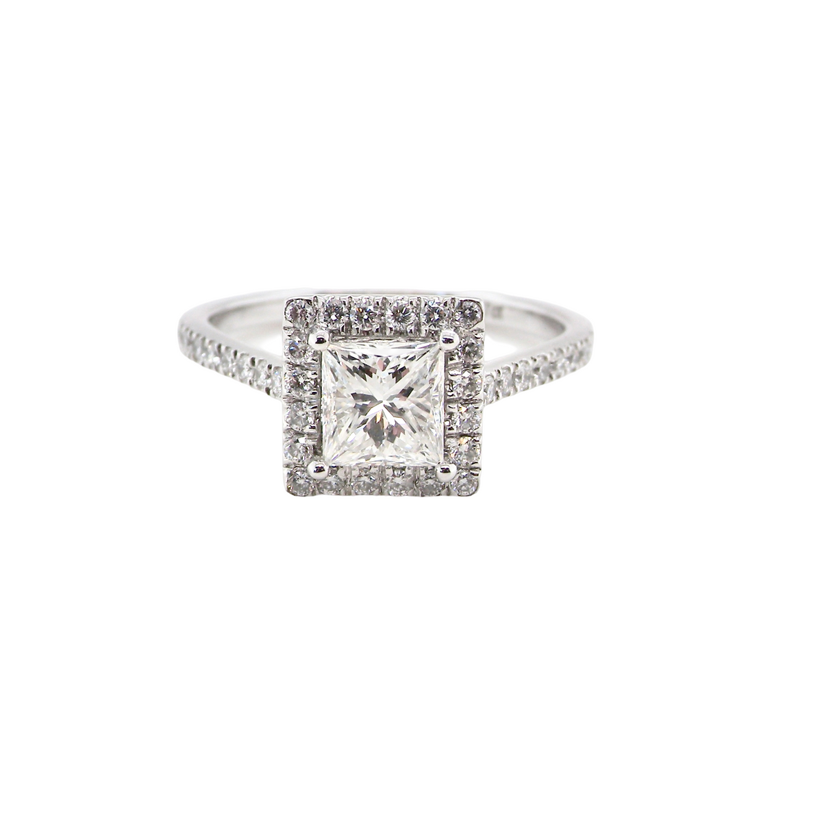 A fabulous Diamond Cluster Ring
