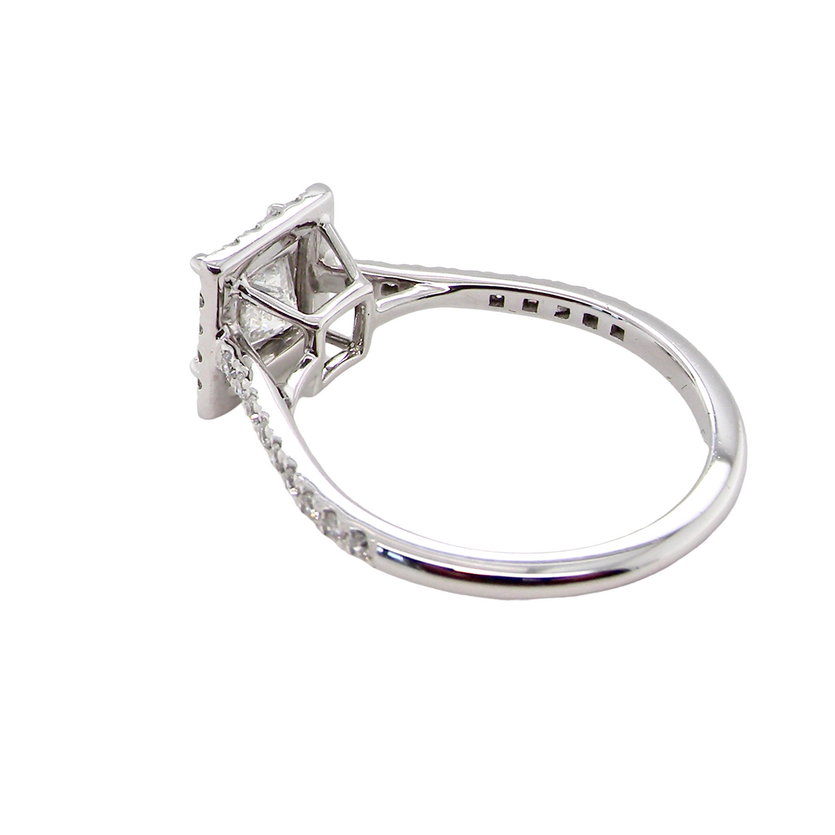 A fabulous Diamond Cluster Ring rear view