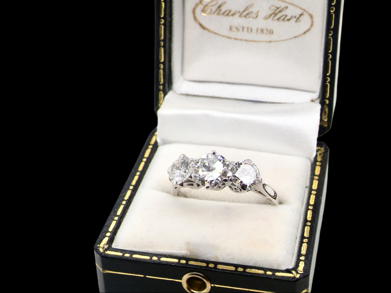 3 stone diamond ring