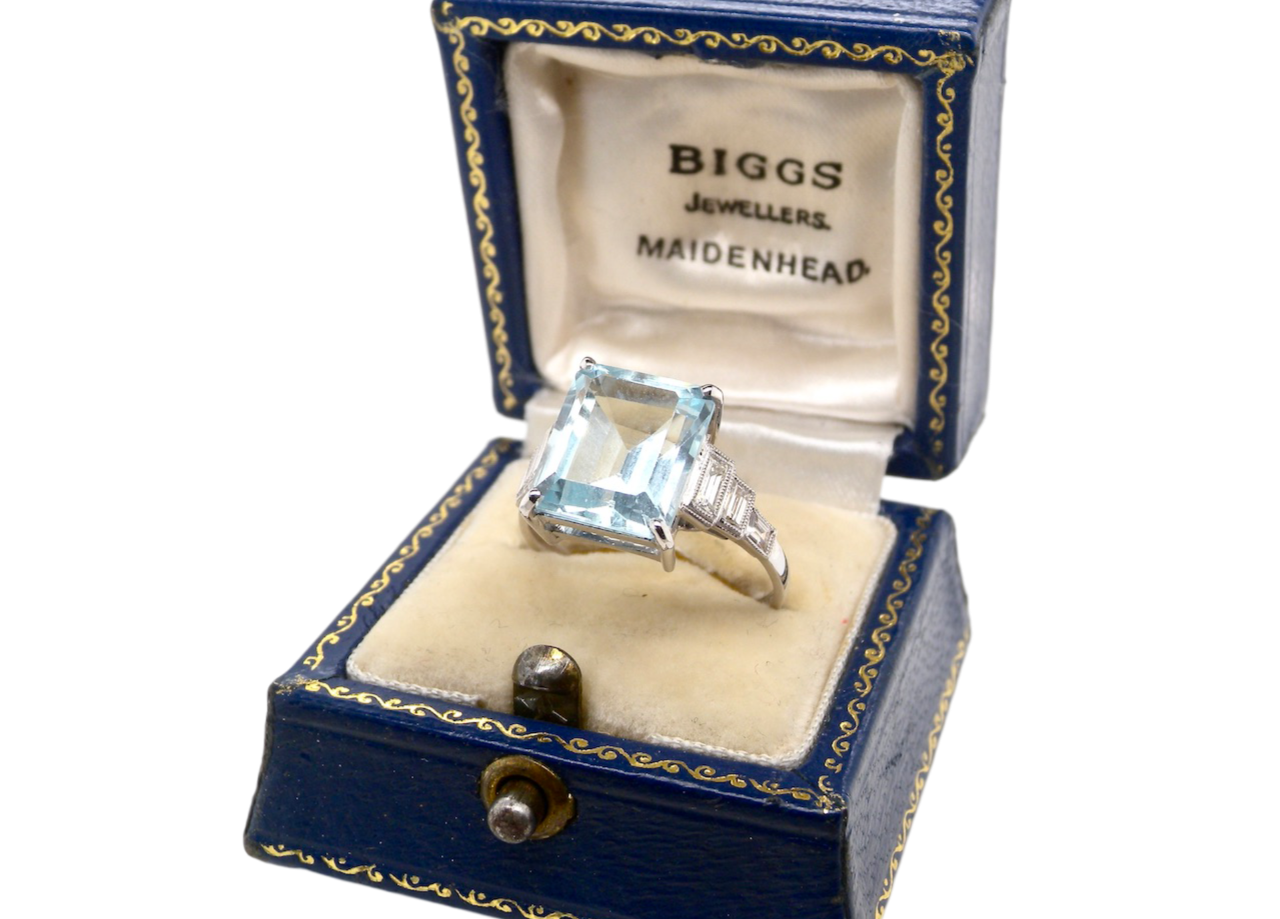 Art Deco Aquamarine and Diamond Ring