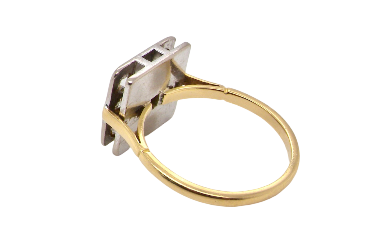 A plaque style Art Deco diamond ring rear view