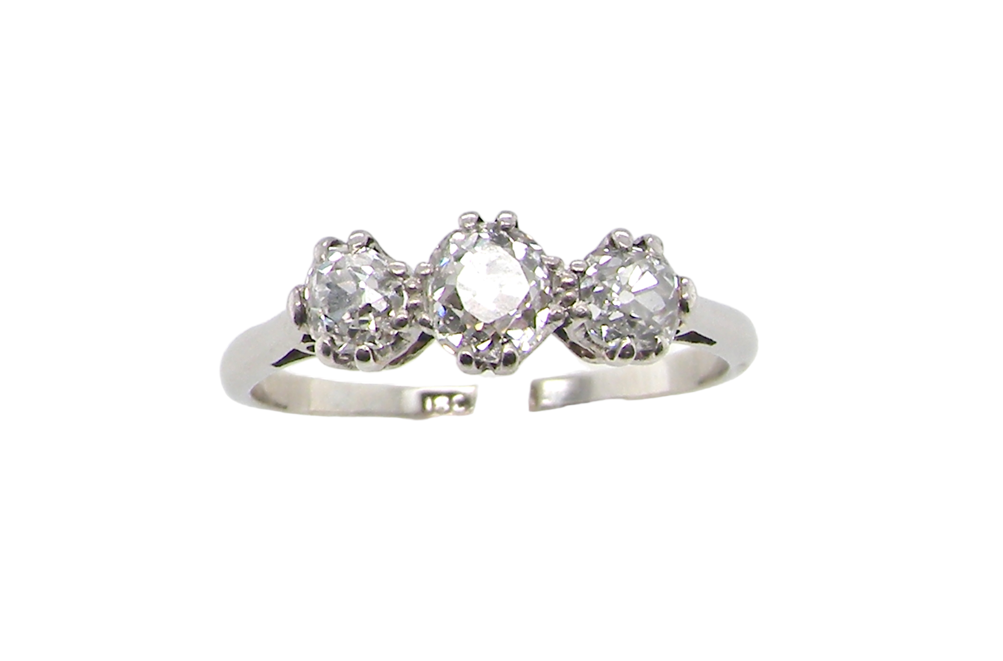 3 stone diamond ring